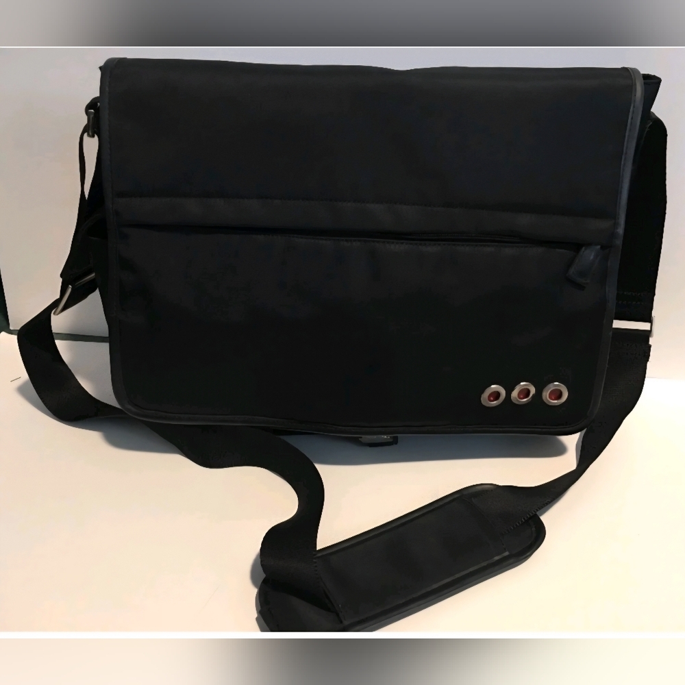 Franklin Covey Zane messenger 15" laptop bag black